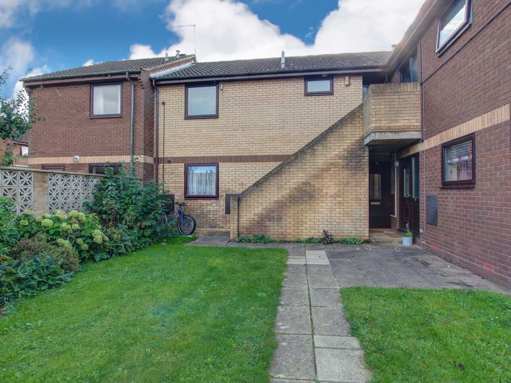 1 bed flat for sale in Old Farm Gardens, Blandford Forum DT11, £150,000