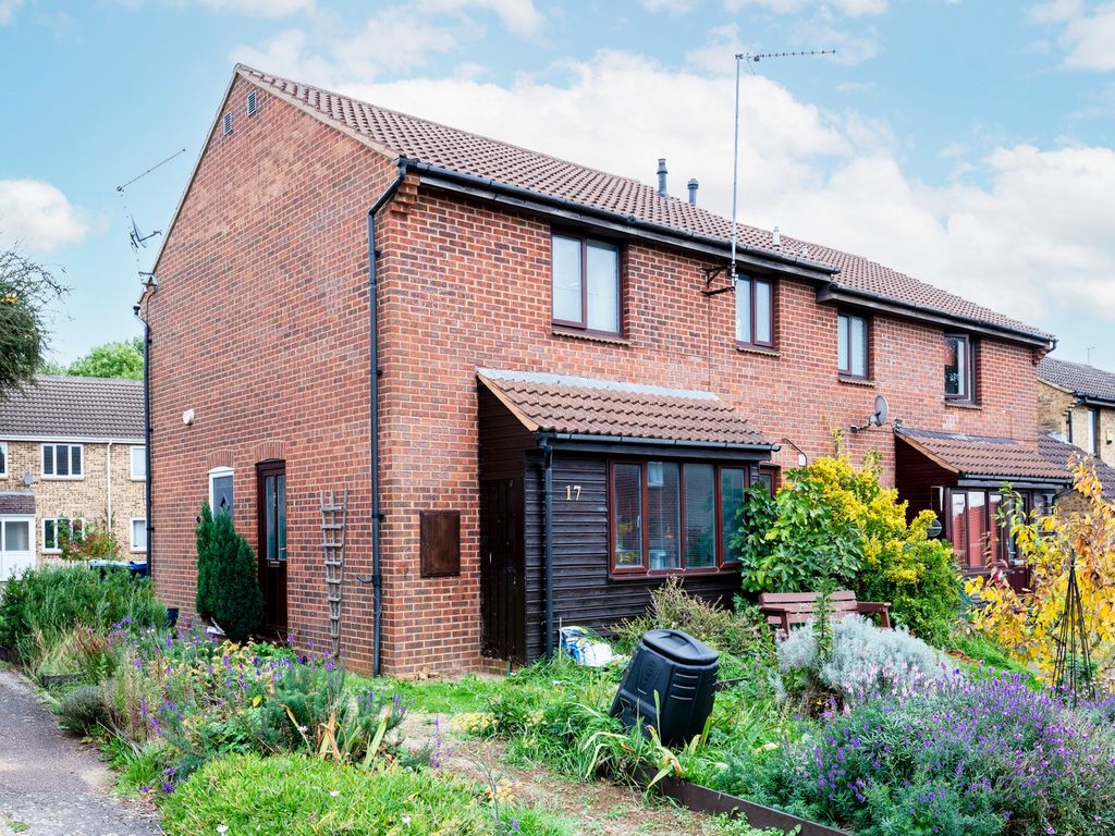 1 bed semidetached house for sale in Bedford Close, Banbury