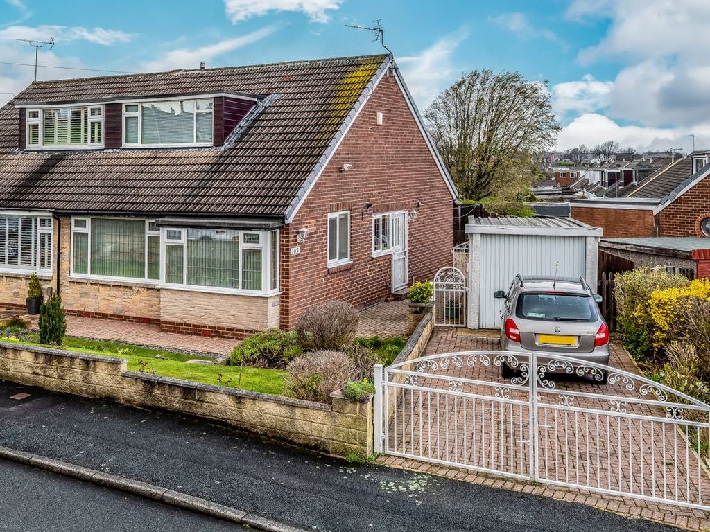 3 bed bungalow for sale in Kingsdale Gardens, Drighlington, Bradford