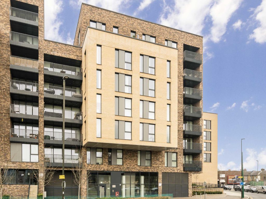 1 bed flat for sale in Plough Lane, London SW17, £500,000 Zoopla