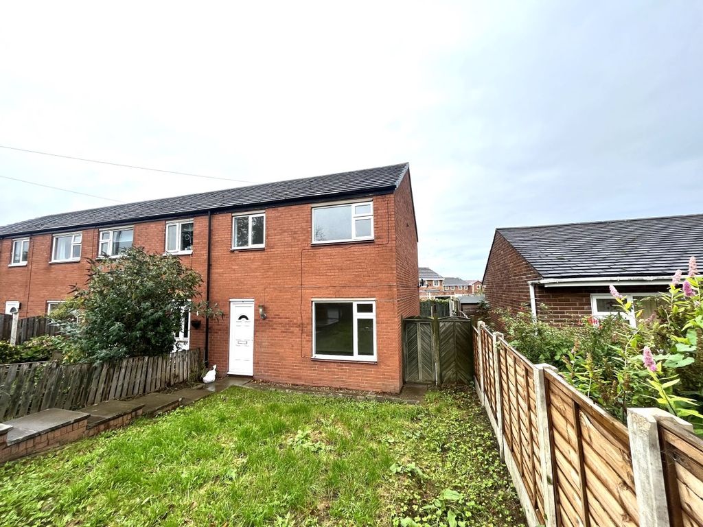 3 bed property to rent in Church Street, Ossett WF5, £895 pcm Zoopla