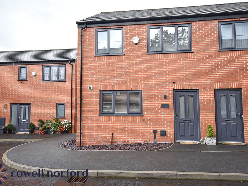 3 bed semidetached house for sale in Dividend Drive, Littleborough