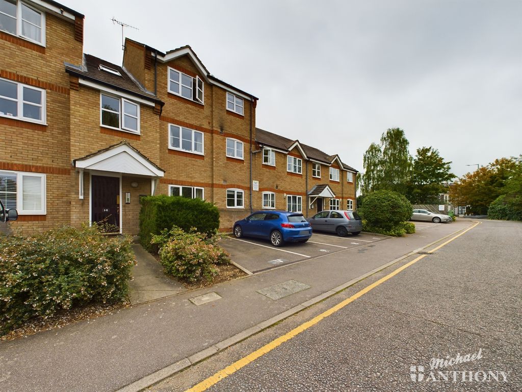 2 bed flat to rent in Hilda Wharf, Aylesbury HP20, £1,150 pcm Zoopla