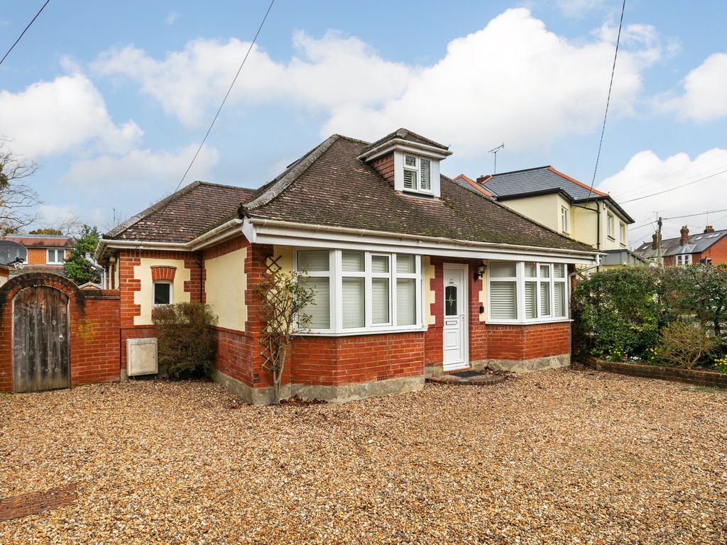 2 bed detached bungalow for sale in Finches Lane, Twyford, Winchester