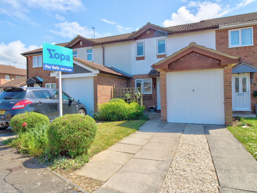 2 bed terraced house for sale in Harlestone Close, Luton LU3 Zoopla