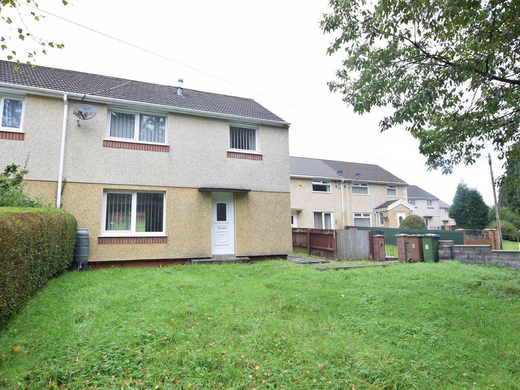3 bed semidetached house for sale in Newport Road, Pontllanfraith