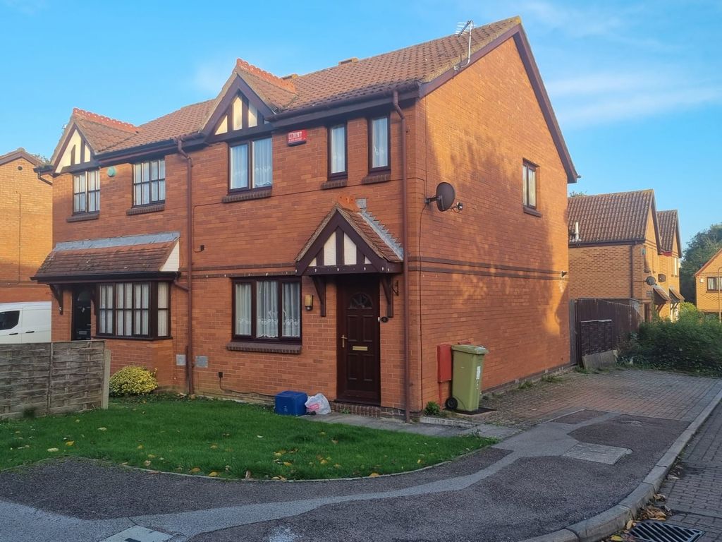 3 bed semidetached house for sale in Blaydon Close, Bletchley, Milton Keynes MK3, £340,000 Zoopla