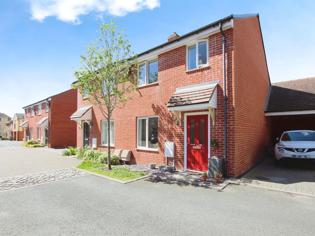 3 bed semidetached house for sale in Greenacres Road, Locks Heath