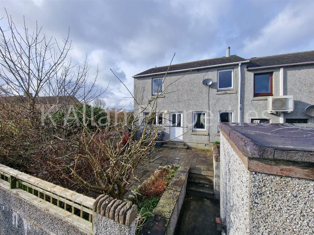 3 bed end terrace house for sale in Meadowbank, Kirkwall, Orkney KW15