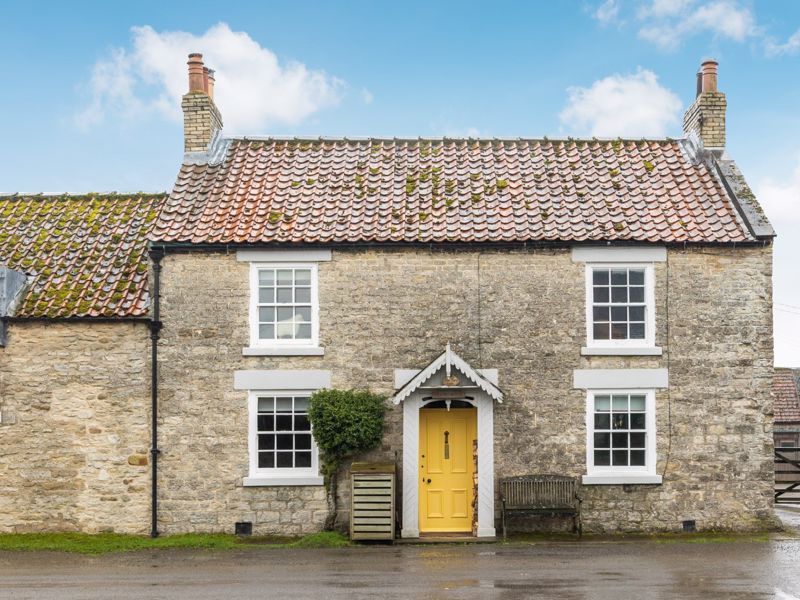 4 bed semidetached house for sale in AppletonLeMoors, York YO62 Zoopla