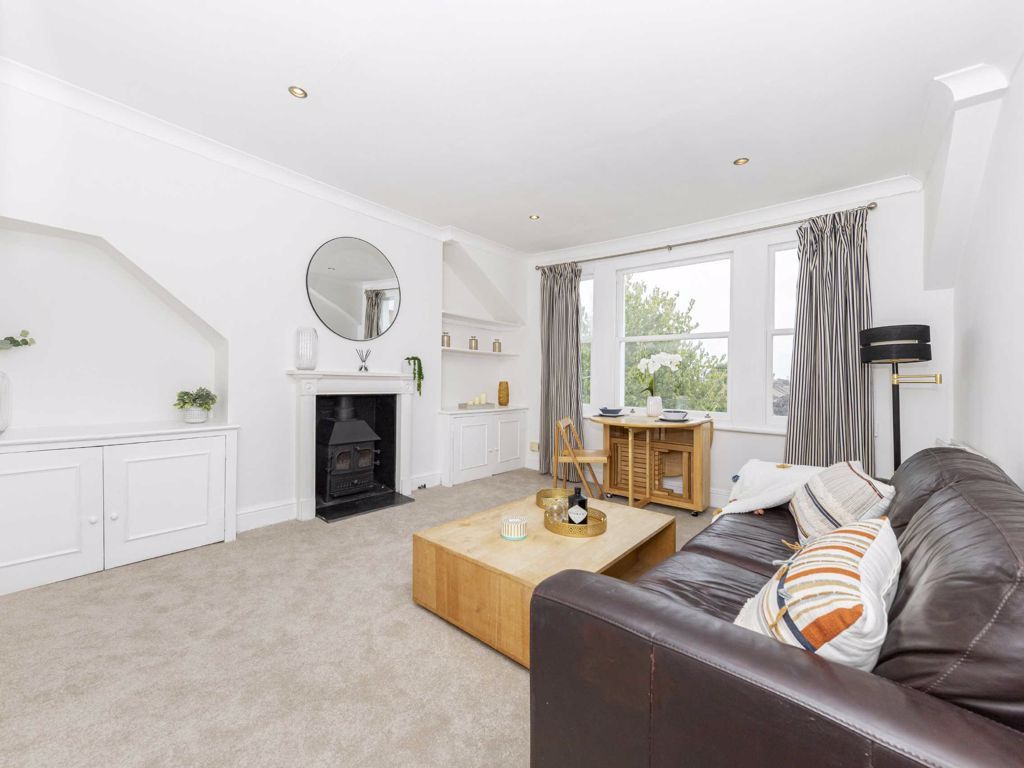 Stormont Road, London SW11  