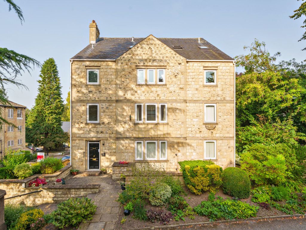 3 bed flat for sale in Flat 2, Thornhill, Pine Tree Avenue, Boston Spa
