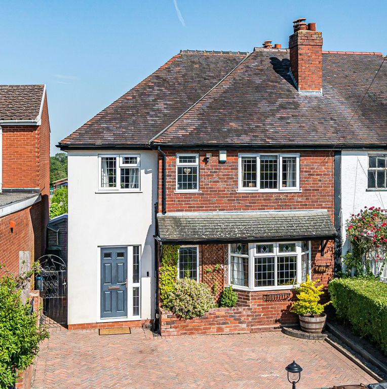 4 bed semidetached house for sale in St. Kenelms Road, Romsley