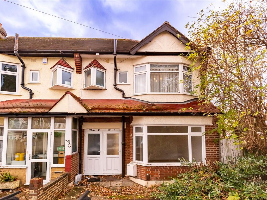 1 bed flat to rent in Whitehall Gardens, London E4, £1,275 pcm Zoopla