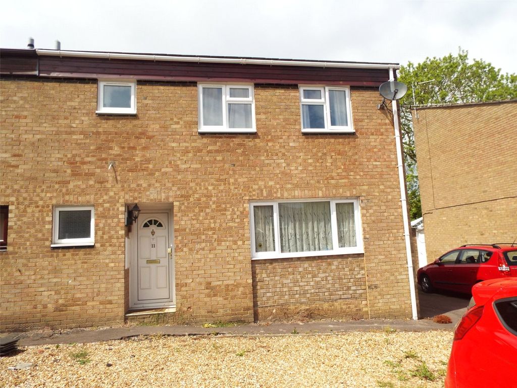 4 bed semidetached house for sale in Lamva Court, Galley Hill, Stony