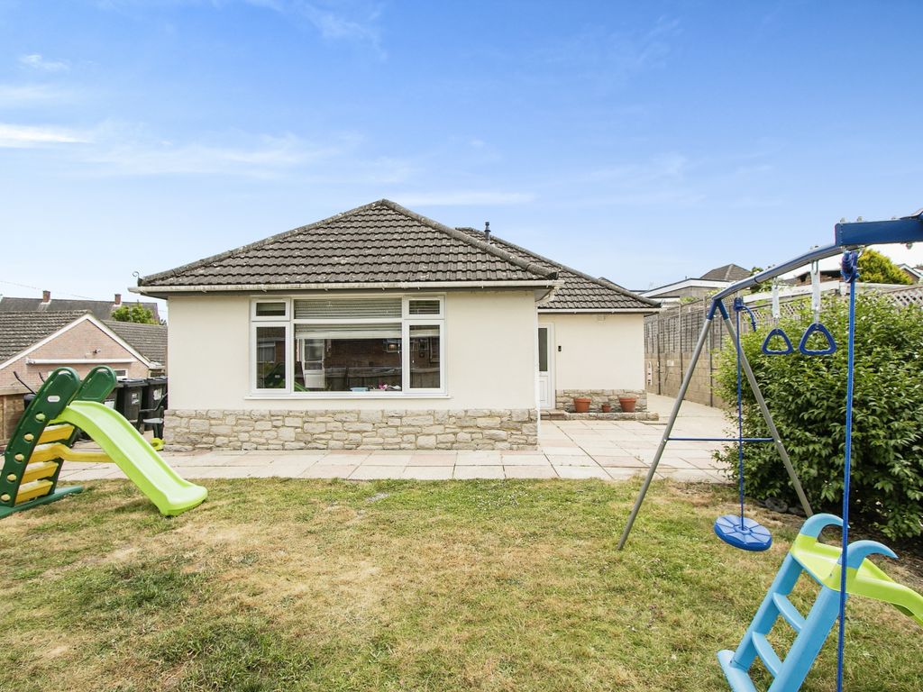 3 bed bungalow for sale in April Close, Bearcross, Bournemouth, Dorset