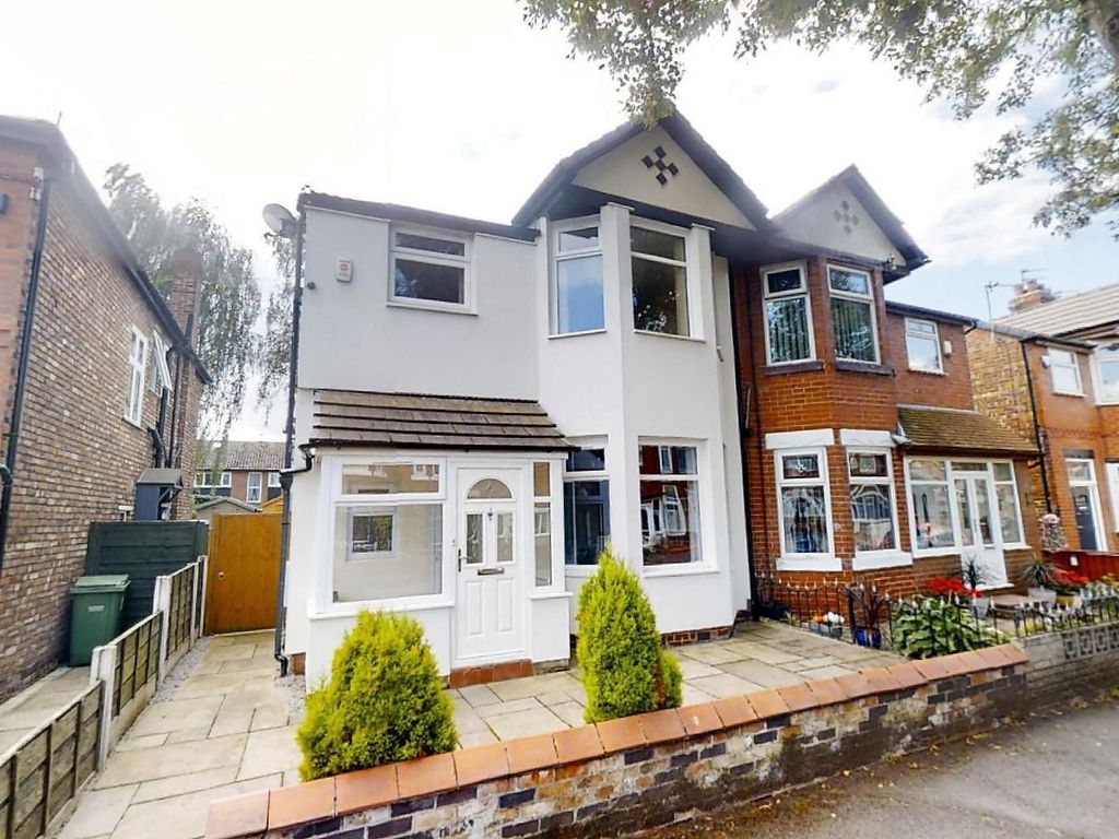 4 bed semidetached house for sale in Grange Avenue, Stretford