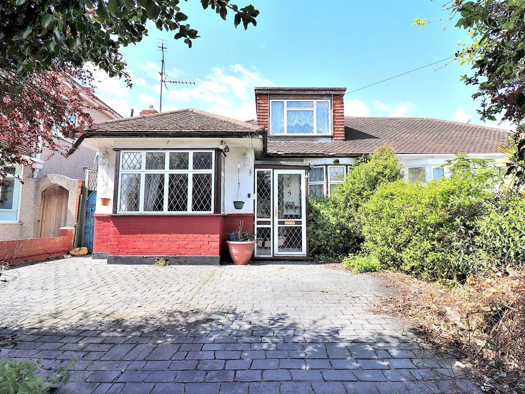 3 bed semidetached house for sale in Keith Way, SouthendOnSea, Essex SS2 Zoopla