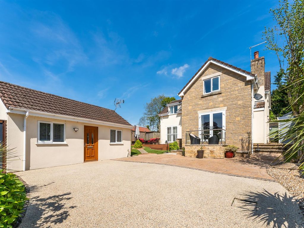 4 bed detached house for sale in Coronation Road, Bleadon, WestonSuper