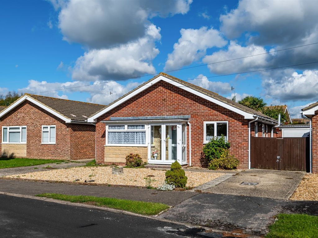 2 bed detached bungalow for sale in Robins Close, Selsey PO20 Zoopla