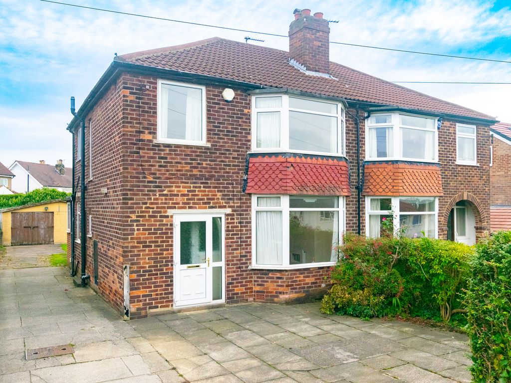 3 bed semidetached house for sale in Spen Lane, Leeds LS16, £285,000