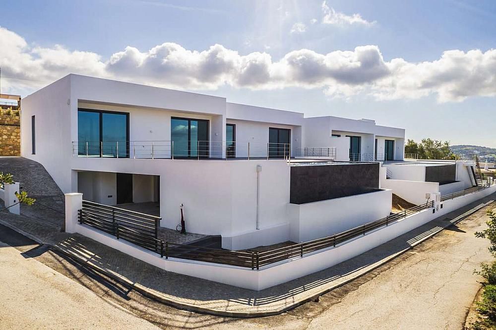3 bed villa for sale in Faro District, Portugal, £987,073 Zoopla