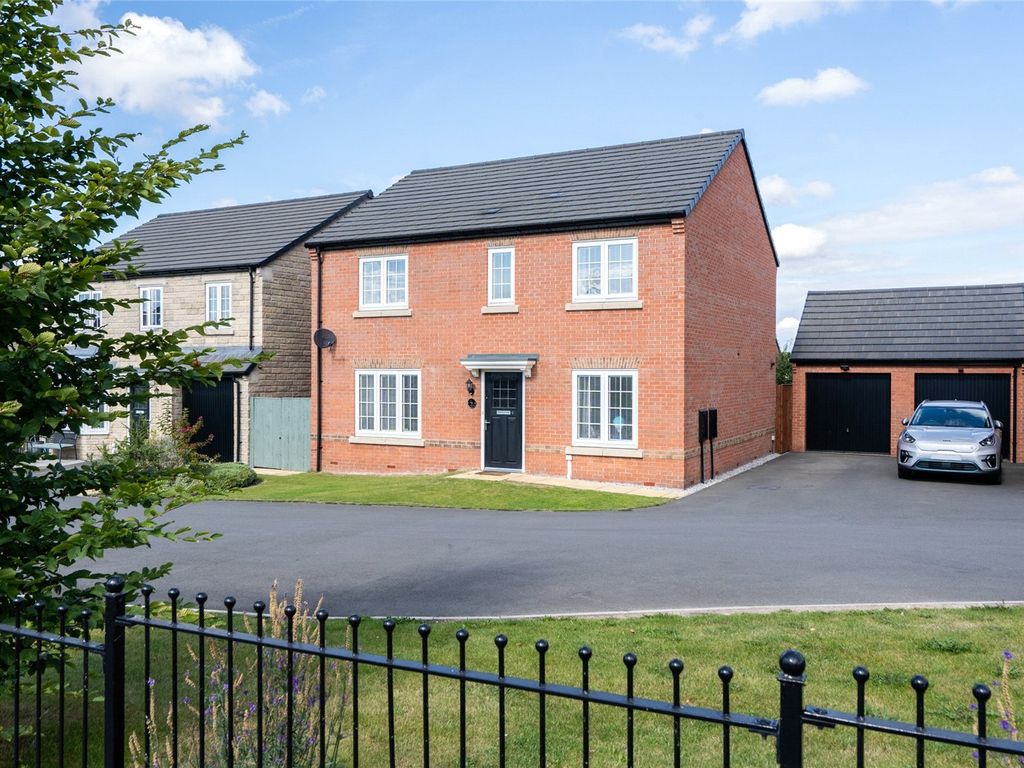 4 bed detached house for sale in St. Andrews Way, Rothwell, Leeds, West