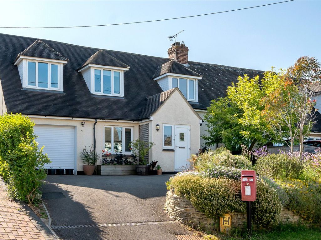 4 bed semidetached house for sale in School Road, Finstock, Chipping