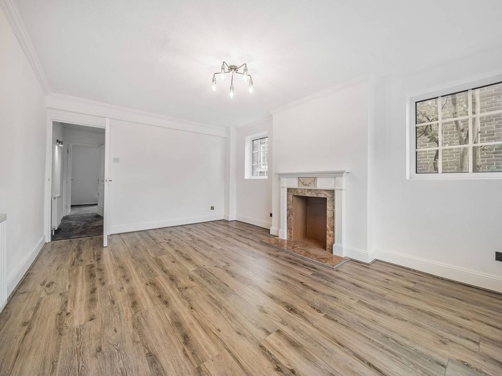 4 bed end terrace house to rent in Thaxted Place, Wimbledon, London