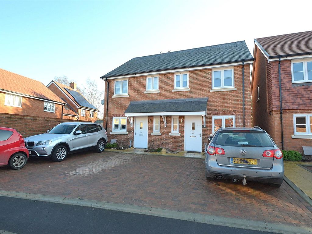 2 bed property for sale in Honeysuckle Avenue, Hellingly, Hailsham BN27