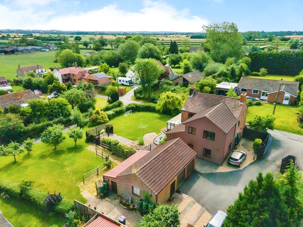 5 bed detached house for sale in Grange Lane, Willingham By Stow