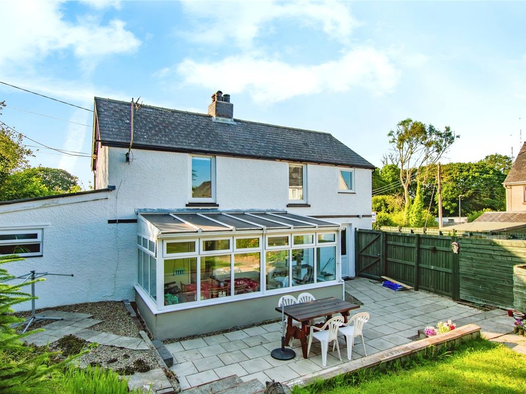 3 bed detached house for sale in Cross Inn, Llandysul, Ceredigion SA44