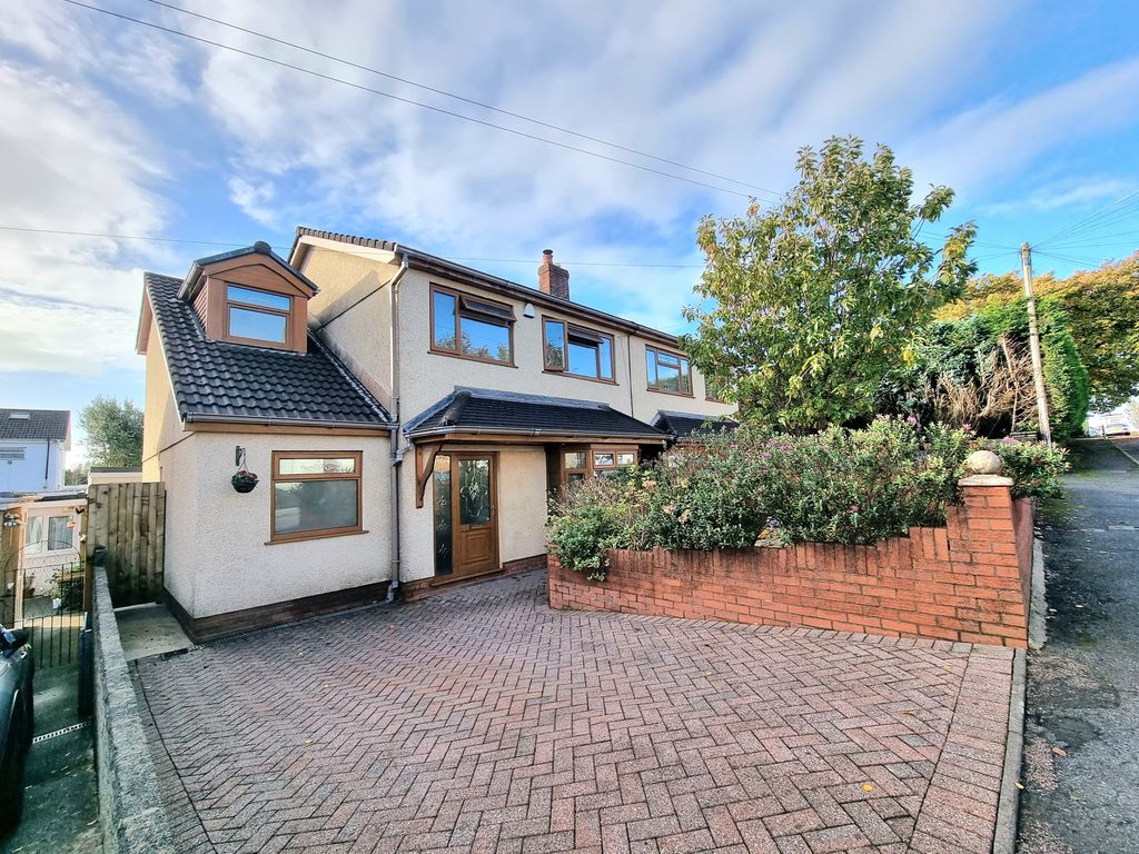 4 bed semidetached house for sale in Frederick Place, Llansamlet
