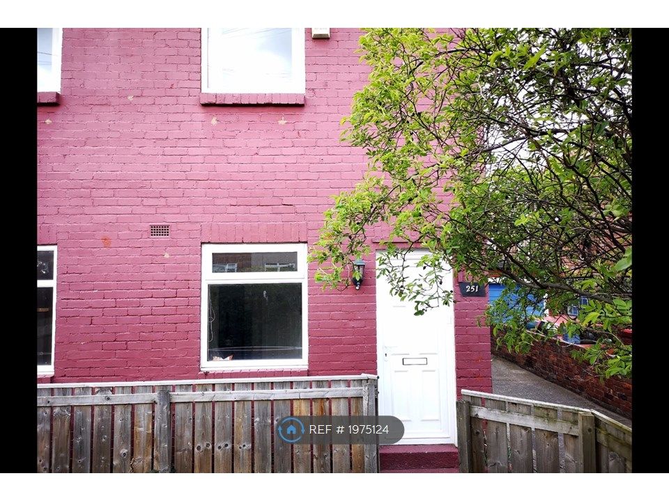 2 bed flat to rent in Scarborough Road, Newcastle Upon Tyne NE6, £600