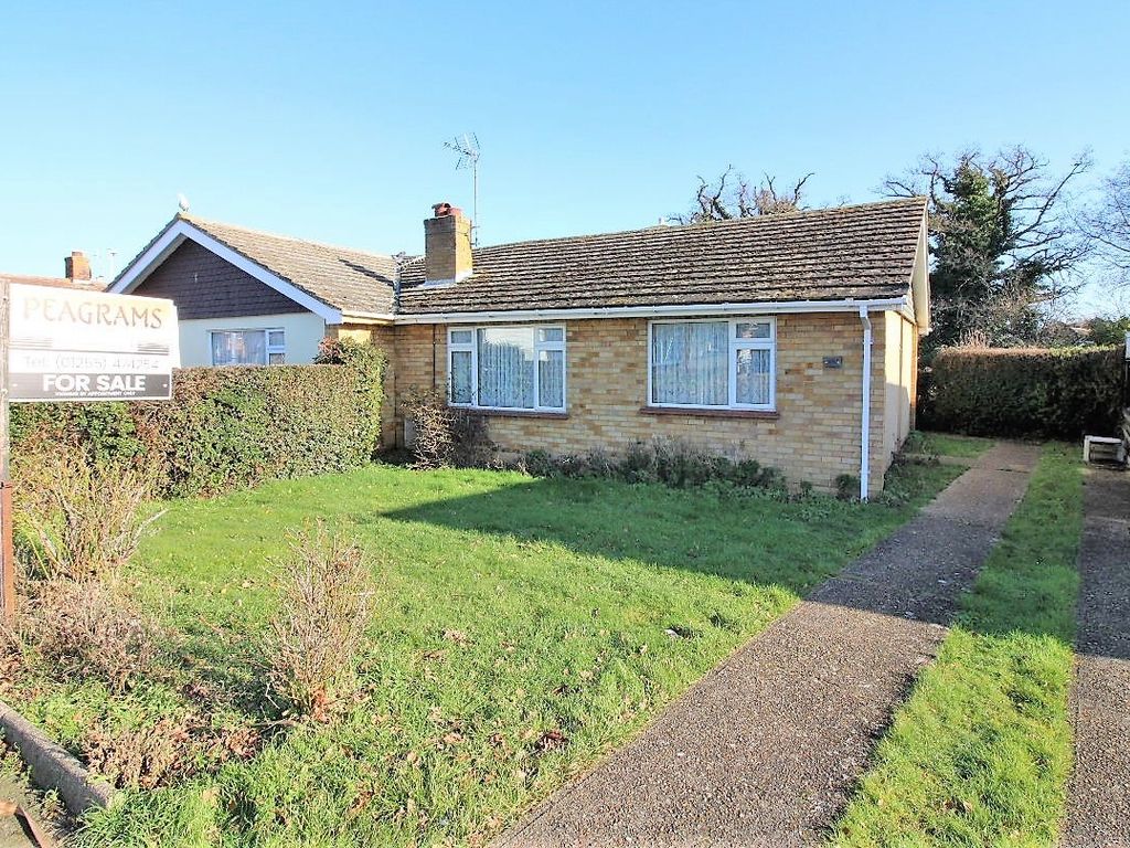 2 bed semidetached bungalow for sale in Carisbrooke Avenue, Great