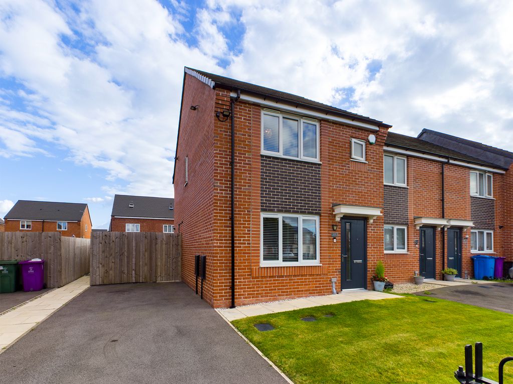 3 bed end terrace house for sale in Central Avenue, Speke, Liverpool