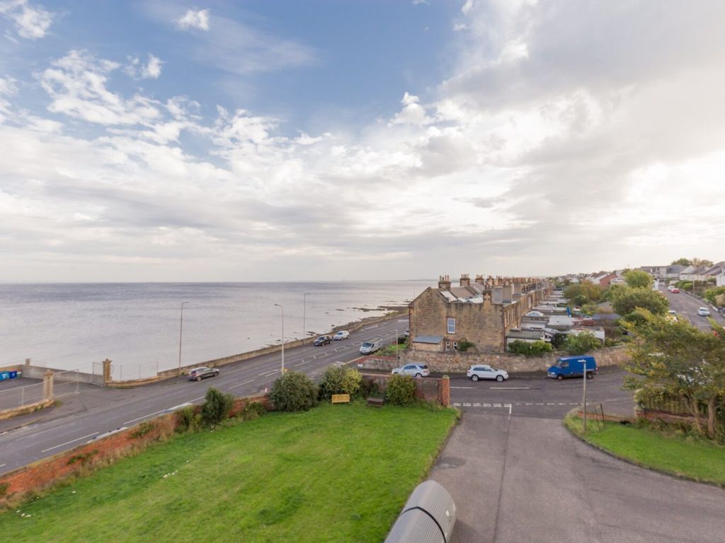 2 bed flat to rent in Coillesdene House, 1 Coillesdene Drive, Edinburgh EH15, £1,200 pcm Zoopla