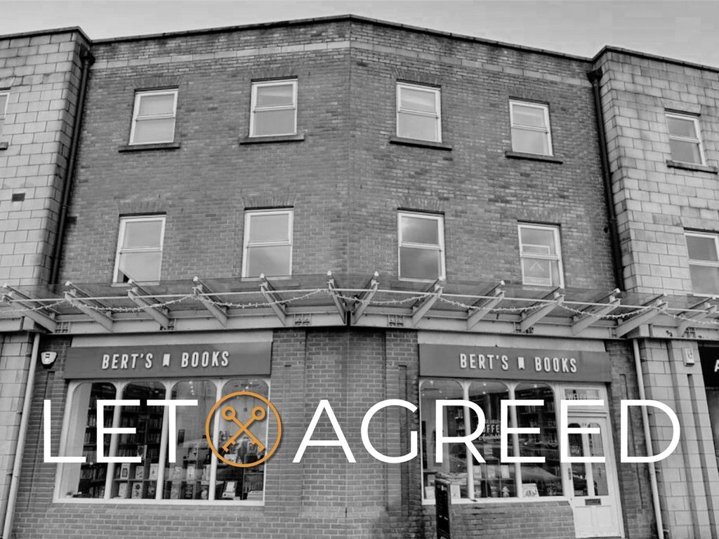 2 bed flat to rent in Godwin Court, Old Town, Swindon SN1, £950 pcm