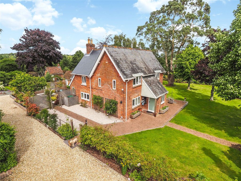 4 bed detached house for sale in Minstead, Lyndhurst SO43 Zoopla