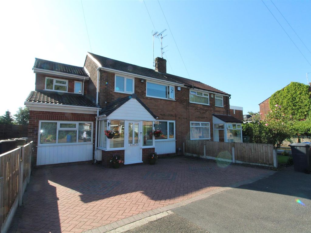 4 bed semidetached house for sale in Park Lane, Whitefield, Manchester