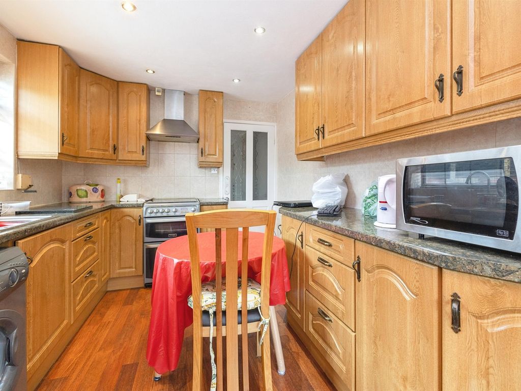 4 bed semidetached house for sale in Churchill Road, Eston, Middlesbrough TS6 Zoopla