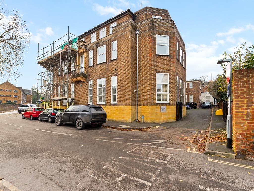 Bury Fields Guildford GU2  