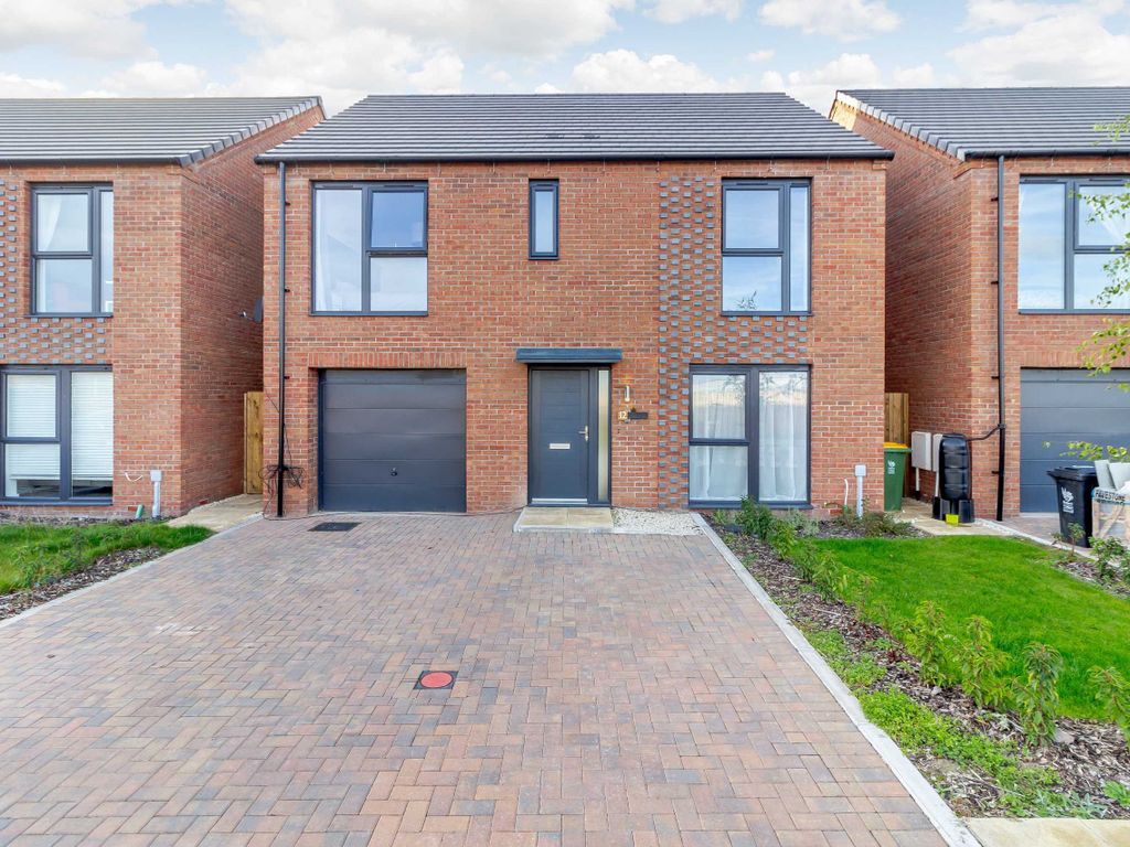 4 bed detached house for sale in Middle Reen Place, Newport, Newport