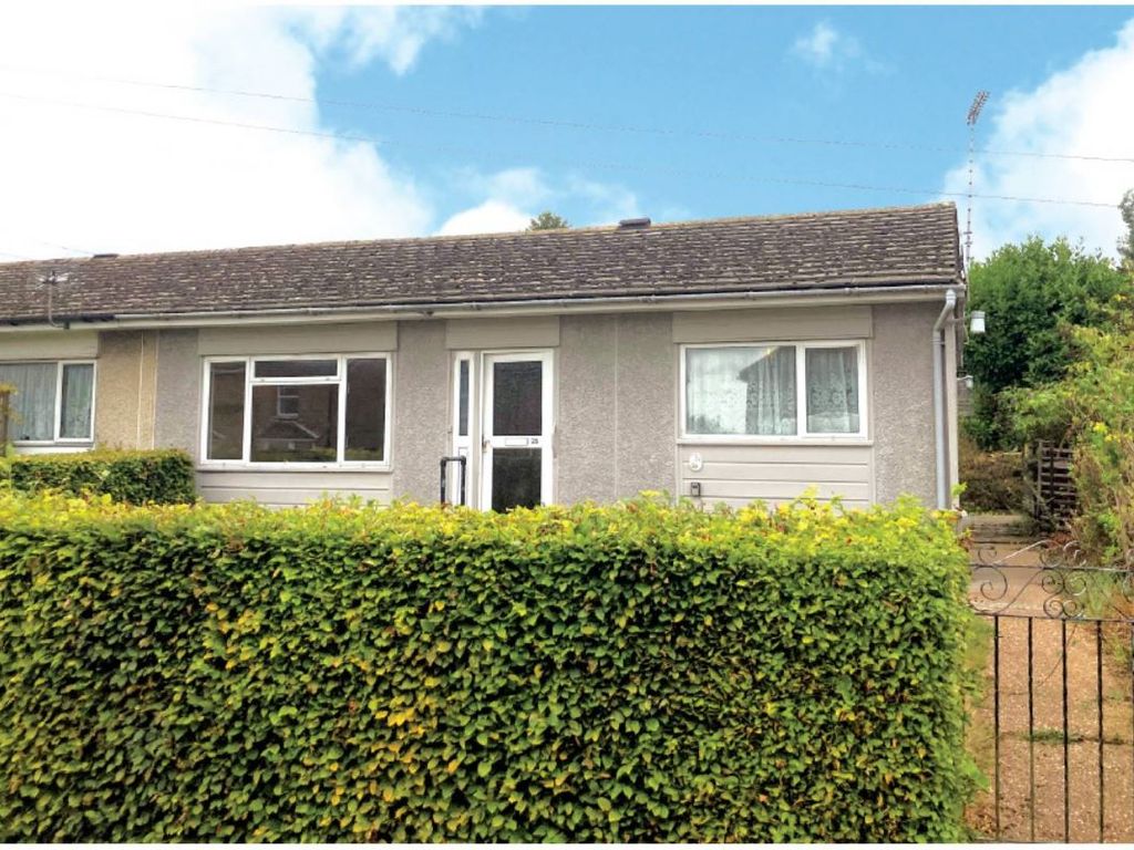 3 bed bungalow for sale in 25 Stone Cross Road, Crowborough, East