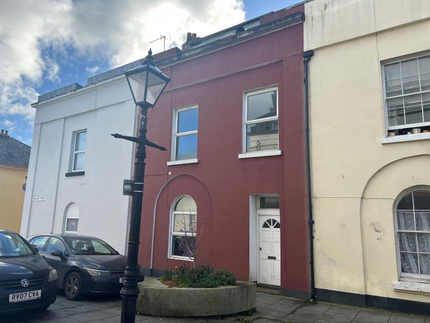 4 bed terraced house for sale in 36 Adelaide Street, Stonehouse