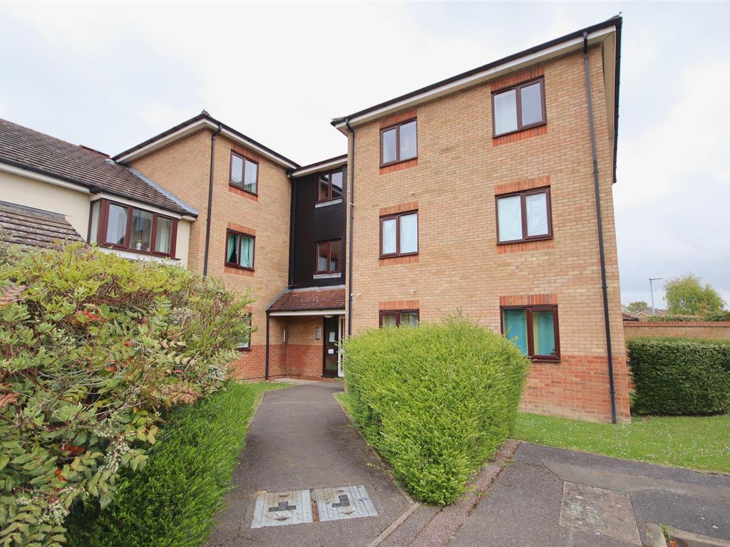 1 bed flat to rent in Loris Court, Cherry Hinton, Cambridge CB1, £1,100 pcm Zoopla