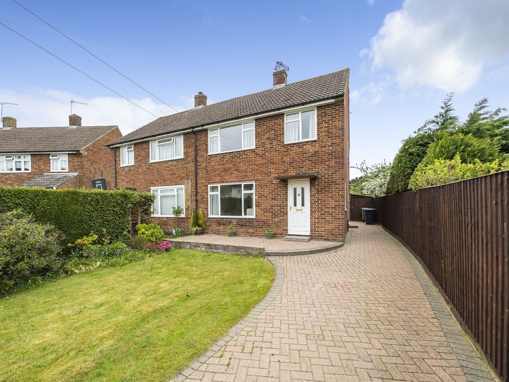 3 bed semidetached house for sale in Plough Lane, Stoke Poges