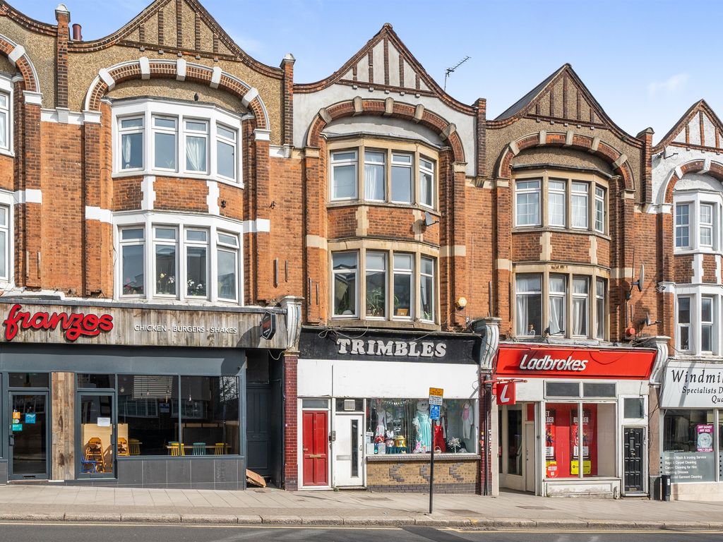 2 bed flat for sale in Windmill Hill, Enfield EN2 Zoopla