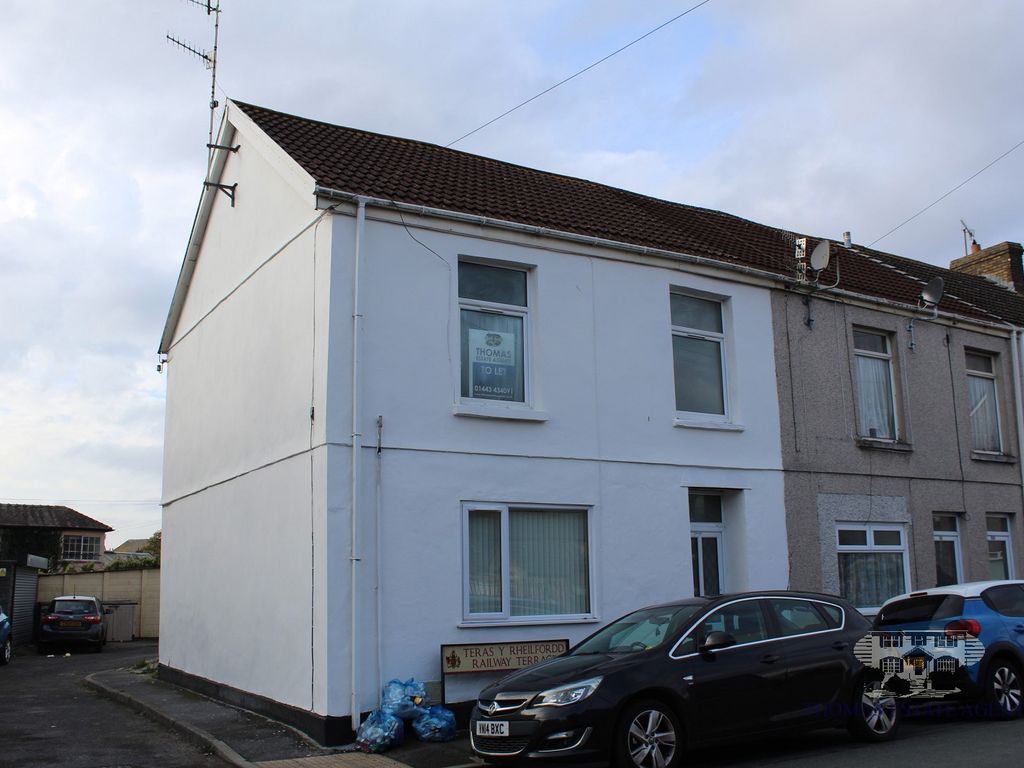 3 bed end terrace house for sale in Railway Terrace, Llanelli