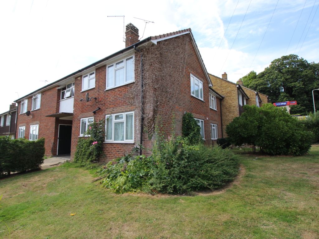 3 bed flat to rent in Tenterden Drive, Canterbury CT2 Zoopla